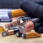 Kompaktní nabíjecí box na baterie – video